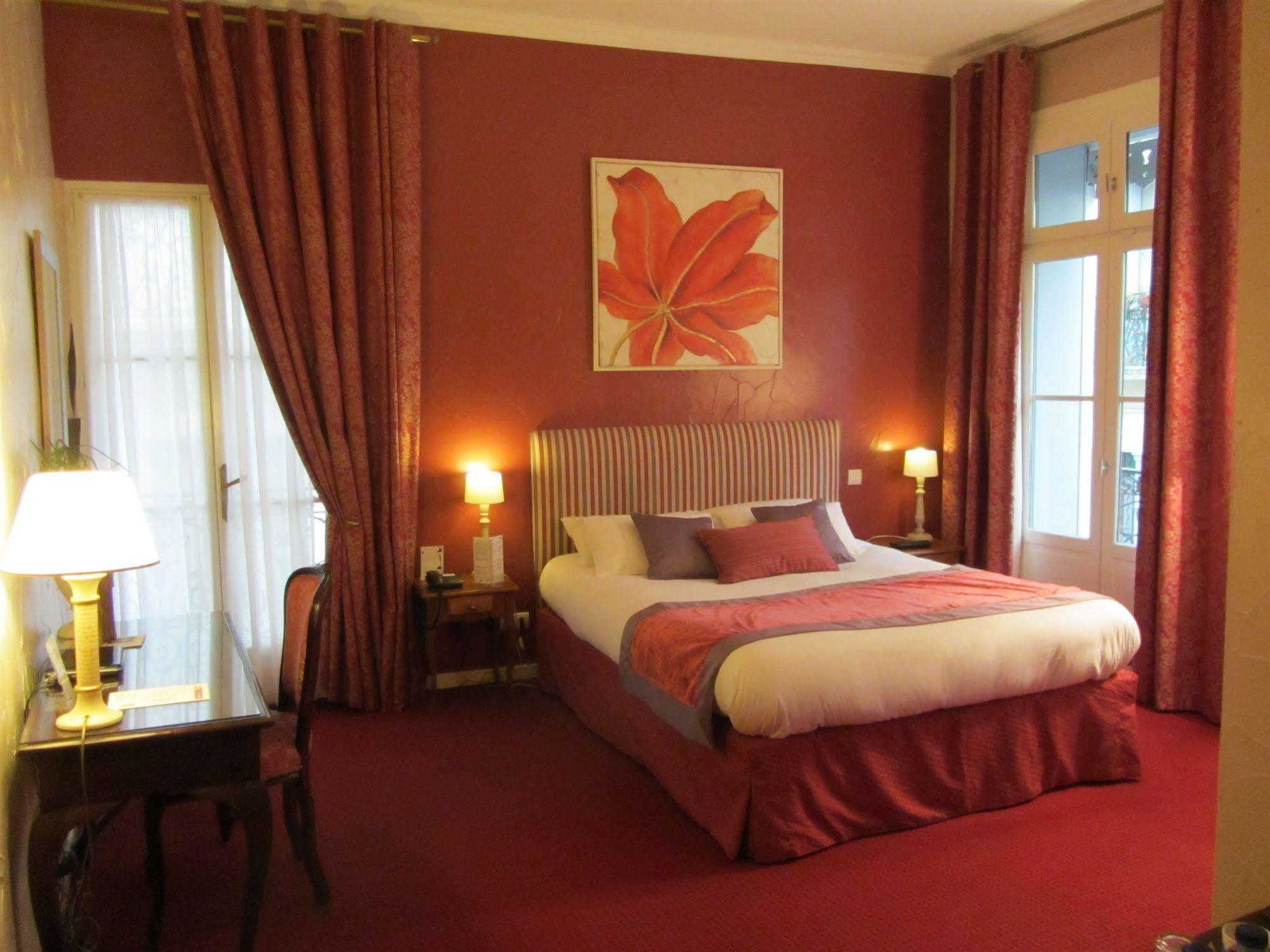 Hotel D'Aragon - Place De La Comedie Montpellier Luaran gambar